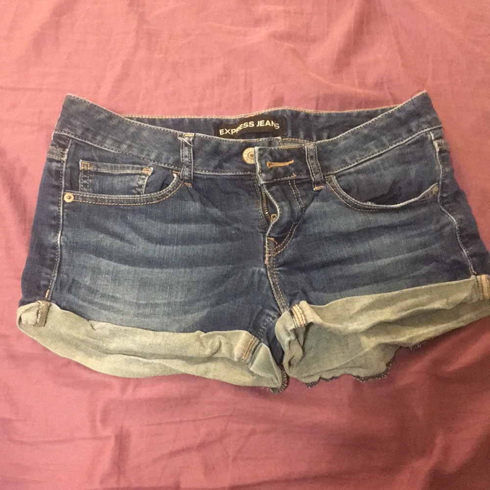 Express jean shorts size 4